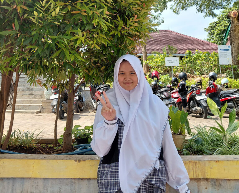 Jasa Seorang Pemuda untuk Flora dan Fauna Indonesia
